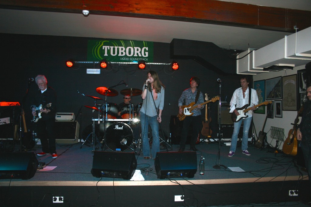 Venue: Backstage Kinross - Mundell Music