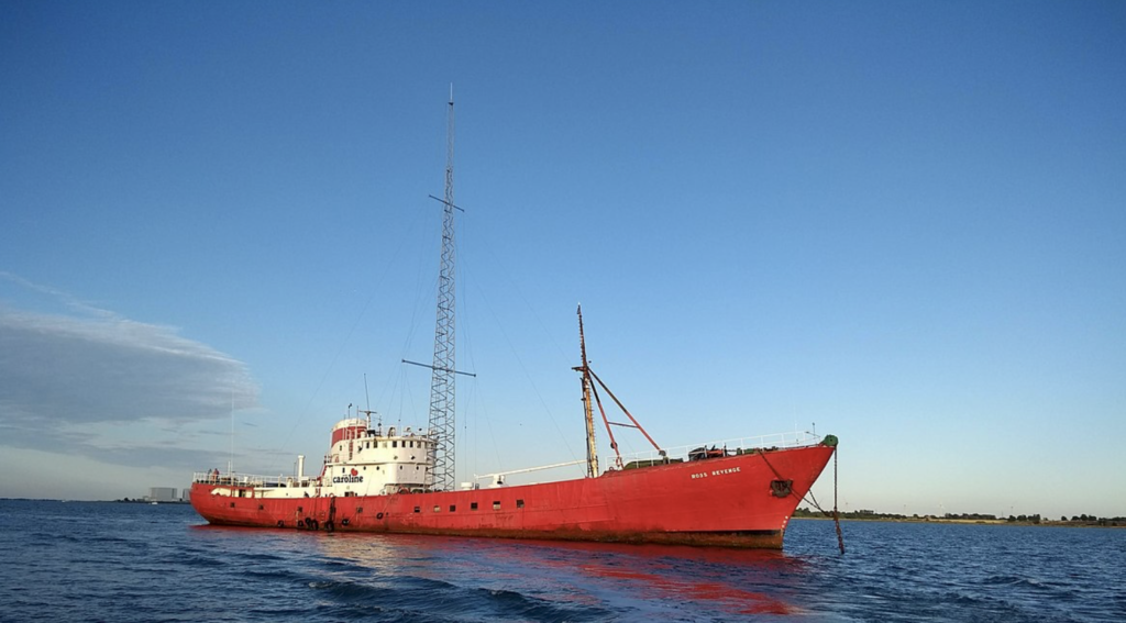 Mundell Music Listens To Radio Caroline